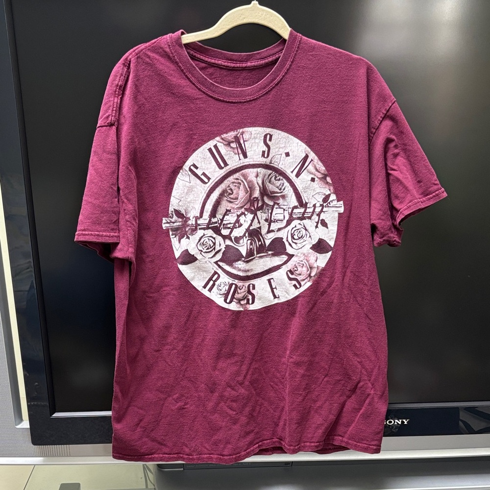 Guns N' Roses Burgundy Graphic Tee Men’s XL - Picture 1 of 4